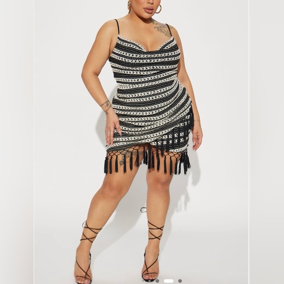 Black and White Striped Dress Size 1XL - Picture 3 of 3